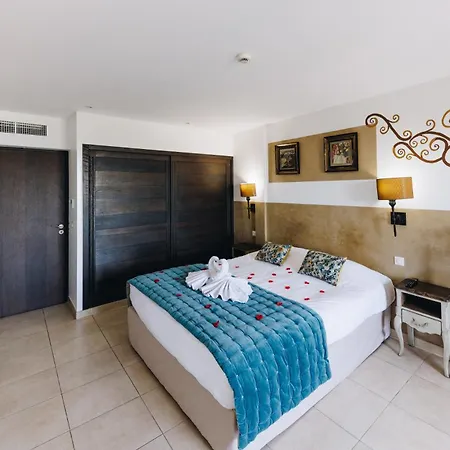 Liberata & 4* L'Ile-Rousse (Corsica)