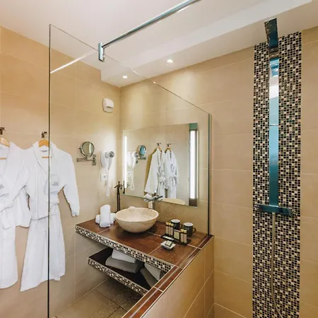 Hotel Liberata & 4*