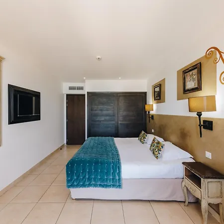 Liberata & 4* L'Ile-Rousse (Corsica)