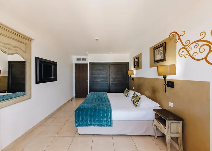 Liberata & 4* LʼÎle-Rousse