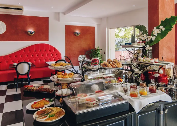 Hotel Liberata & L'Ile-Rousse (Corsica)